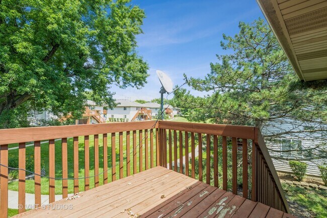 Building Photo - 460 Westwood Ct