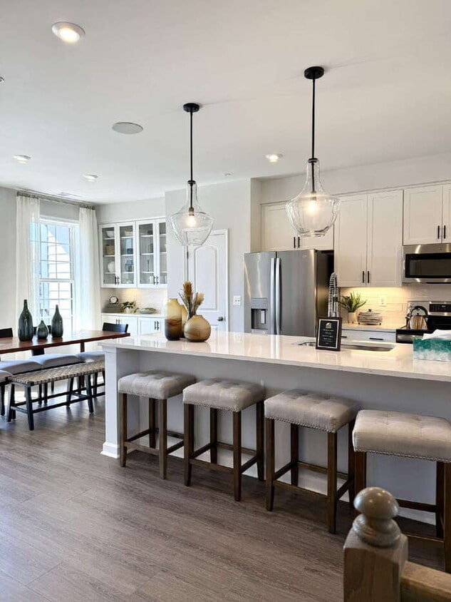 Primary Photo - Modern 3-Bedroom Bethany Model Condo in Co...