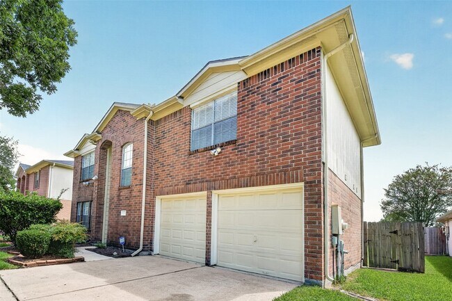 Building Photo - 1806 Oak Ridge Dr