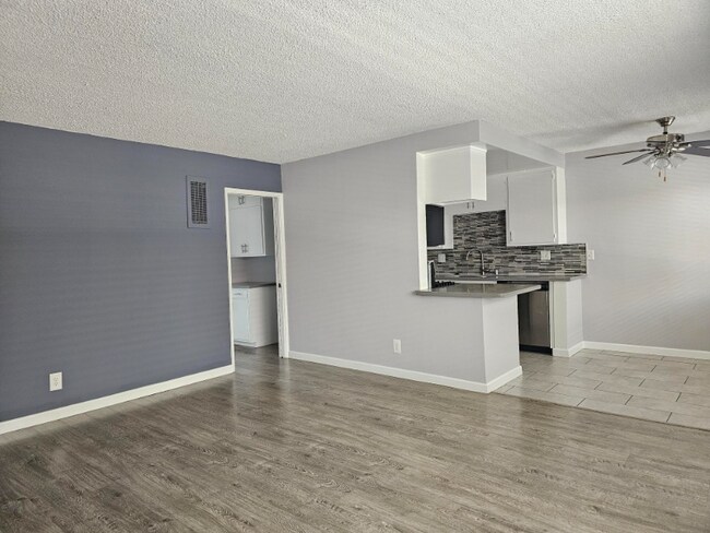 Foto del edificio - 20810 Amie Ave