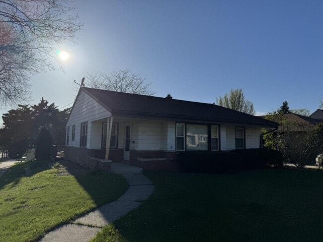 Building Photo - 3203 N 94th St