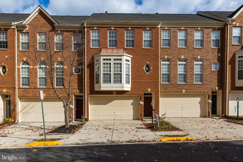 Foto principal - 9329 Cumbria Valley Dr