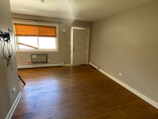 Foto del edificio - 323 N Princeton Ave