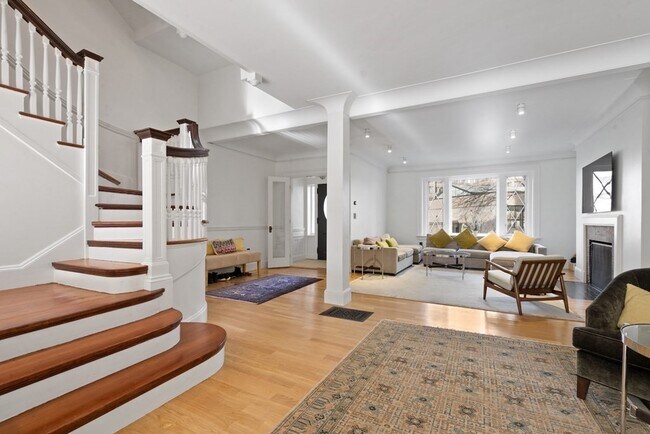 Foto del edificio - 15 Regent Cir