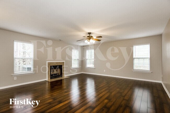 Foto del edificio - 1817 Elizabeth Oaks Ave