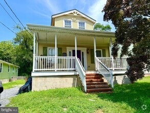 Building Photo - 2544 42nd St