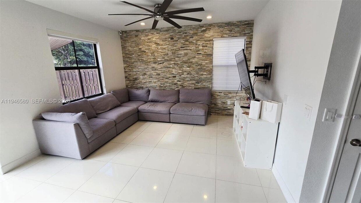 Photo - 10032 Northwest 87th Terrace, Doral, FL 33178 - 5 BR 4.5 BA house