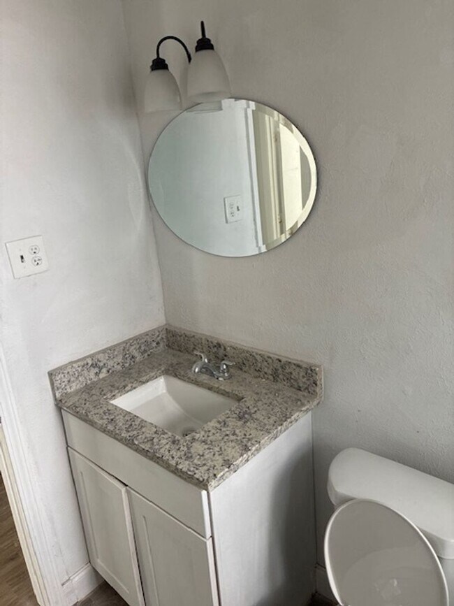 Foto del edificio - 1107 Pecan Ave