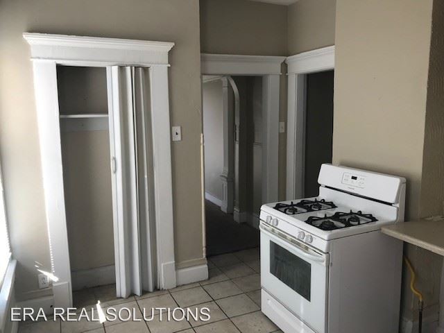 Building Photo - 4 br, 2 bath House - 846 Taylor Avenue