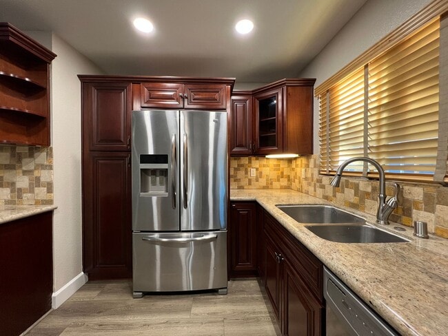 Foto del edificio - Beautifully remodeled one story house in Blossom Valley! $4900