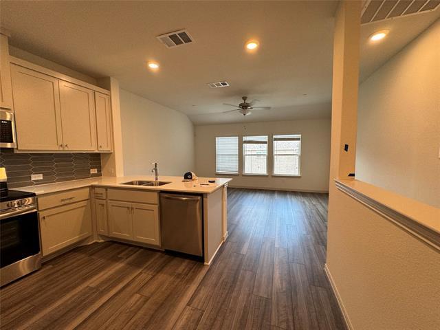Foto del edificio - 5121 Community St