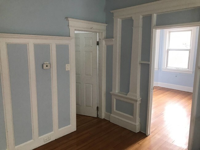 Foto del edificio - 39 Sharpe Ave