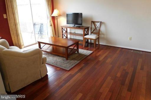Foto del edificio - 44178 Mossy Brook Square