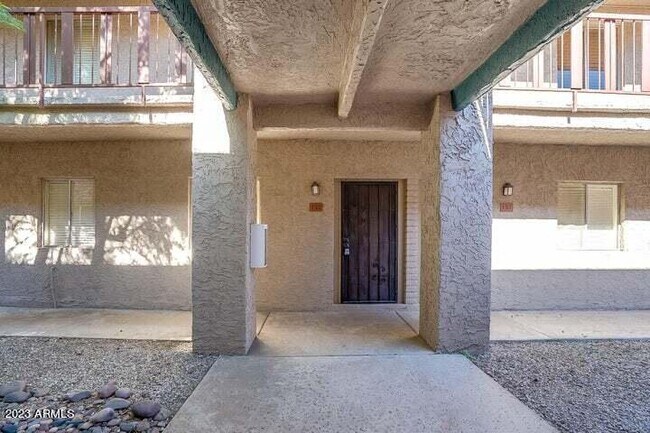 Foto del edificio - 4354 N 82nd St