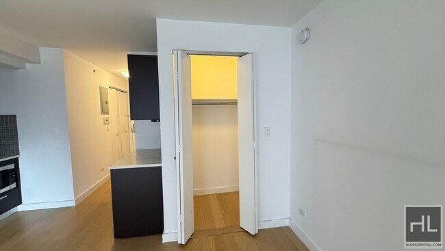 Foto del edificio - Modern Studio Apartment – East 39th Street...