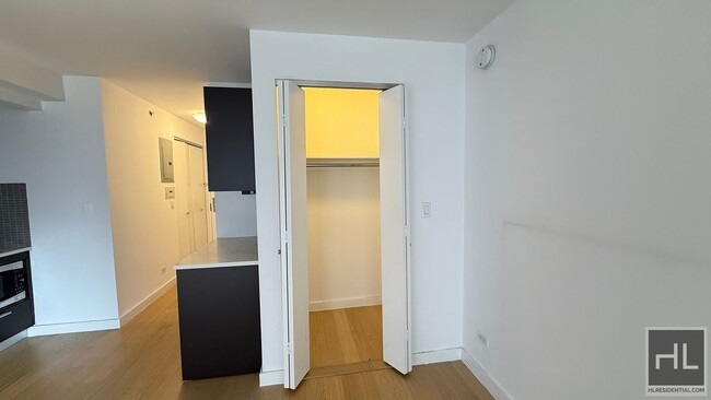 Building Photo - Modern Studio Apartment – East 39th Street...