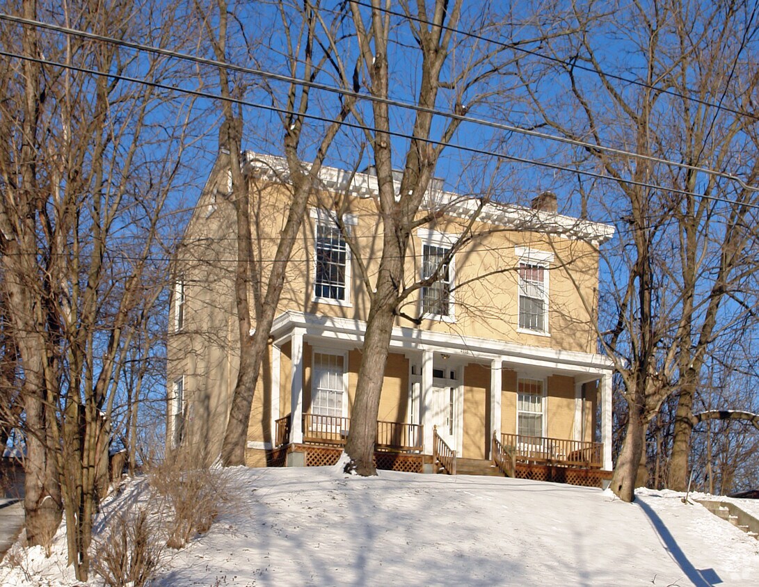 Primary Photo - 4118 Colerain Ave