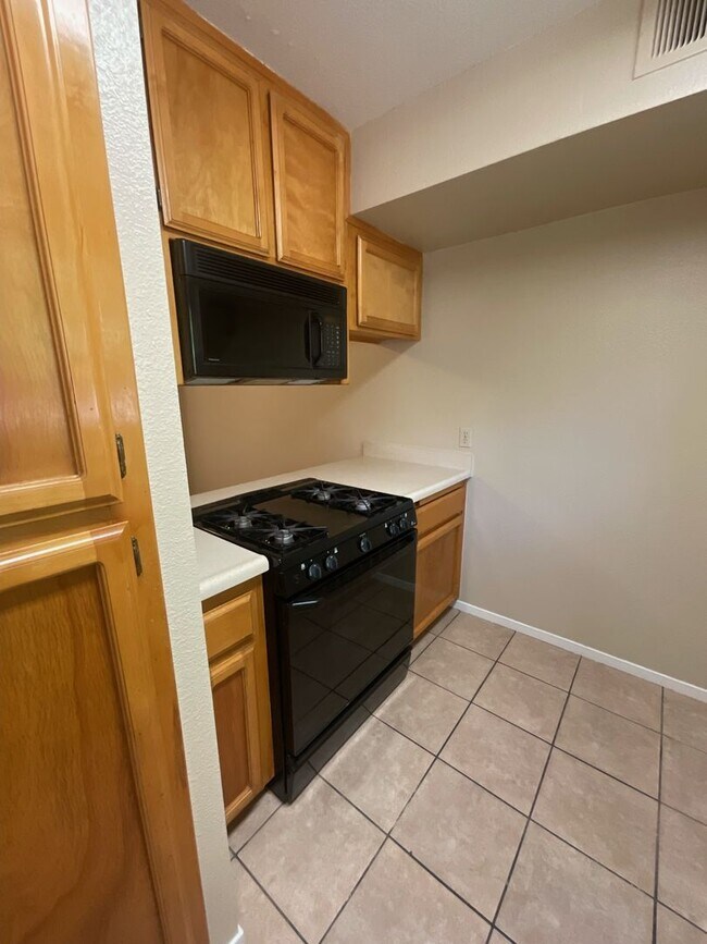 Building Photo - 8502 Laborough Dr