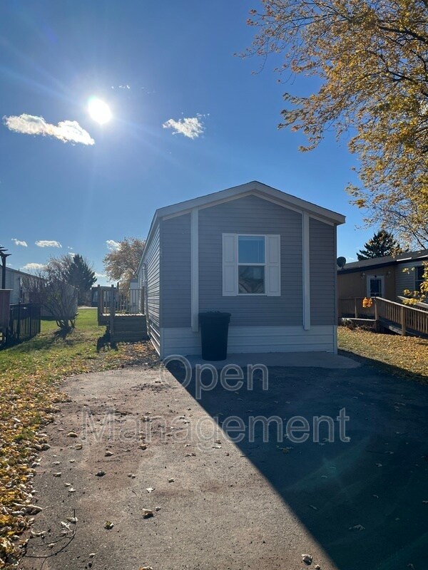 Foto del edificio - 4015 Tower Ave