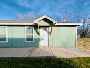 Building Photo - 211 36th St