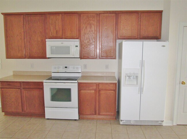 Building Photo - 403 Stagecoach Dr