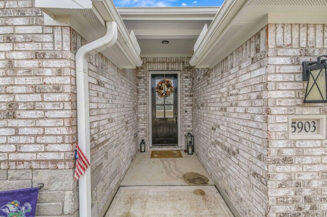 Building Photo - 5903 Eldora Dr