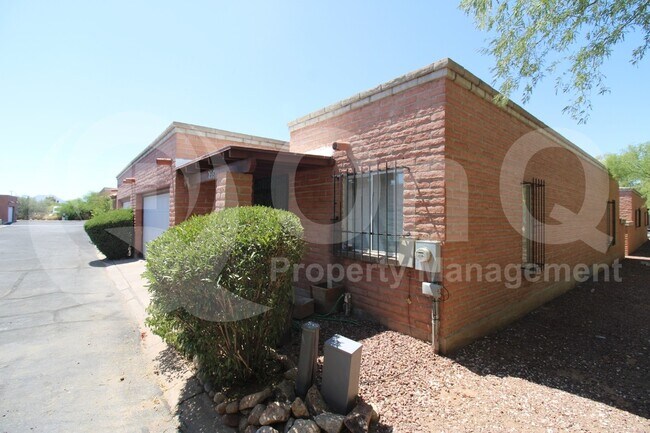 Foto del edificio - 295 E Root Way