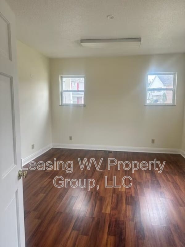 Building Photo - 2609 Main St