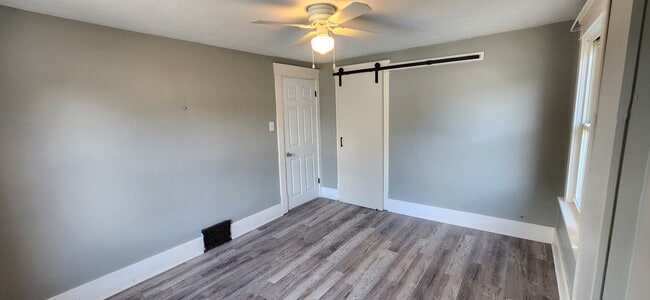 Building Photo - 258 McGowan St