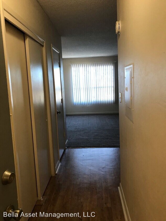 Foto principal - Studio, 1 bath Apartment - 3357 Cerrillos Rd