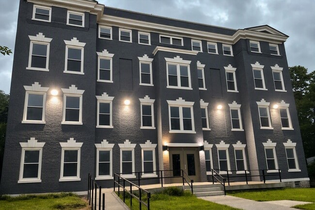 Photo - 768 Ridgeway Ave (Cincinnati, OH) Apartments