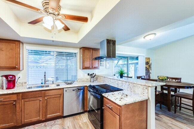 Foto del edificio - 17603 W Lindner Dr