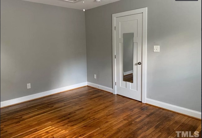 sunlit bedroom - 916 Exum St