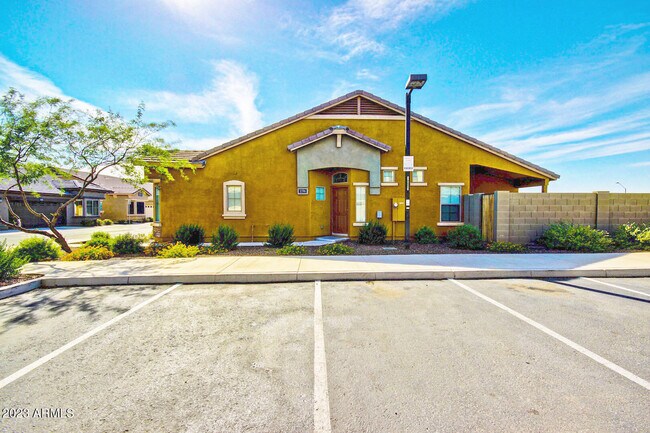 Foto del edificio - 2725 E Mine Creek Rd