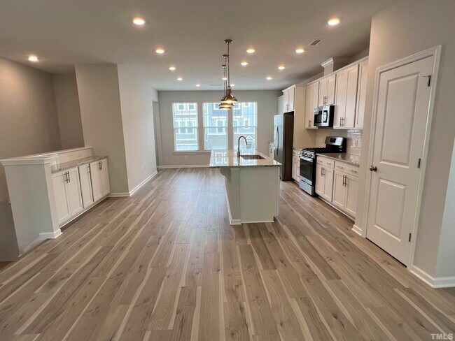 Foto del edificio - 1237 Commack Dr