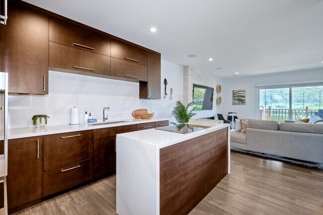 Building Photo - 2003 Costa Del Mar Rd