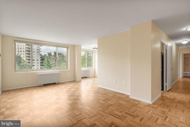 Building Photo - 4000 Tunlaw Rd NW