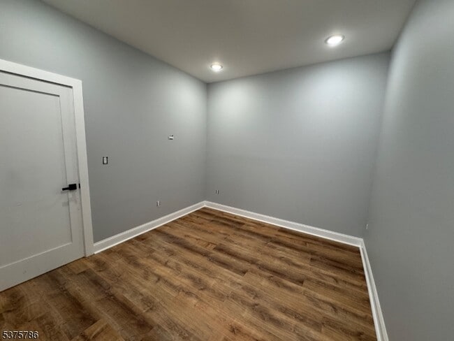 Foto del edificio - 372 Main St