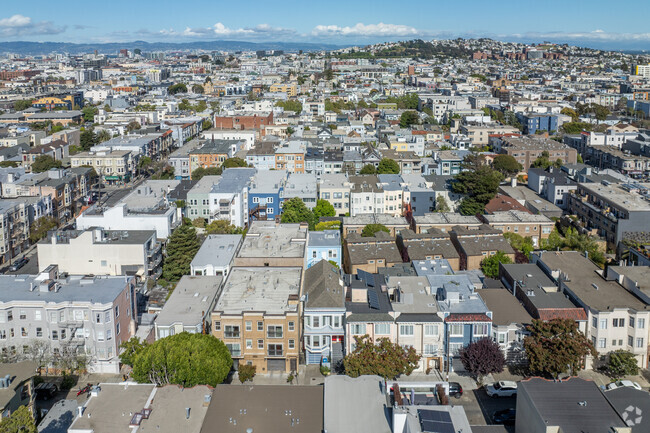 Aerial Perspective - 35-39 Oakwood St