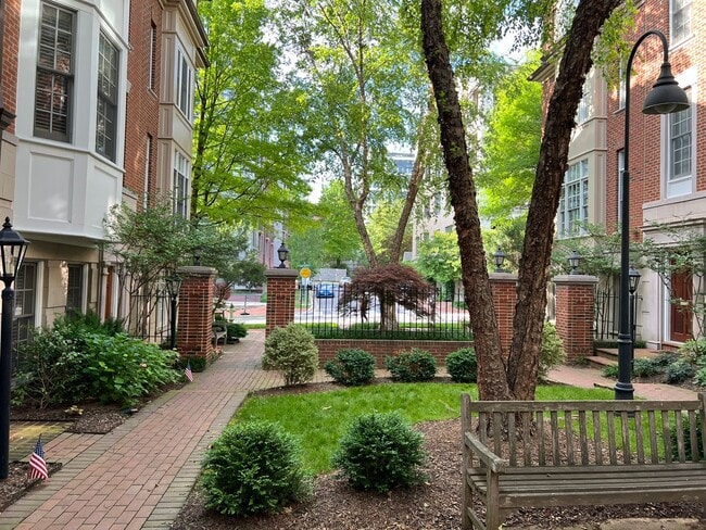 Entrance Courtyard - 4844 Montgomery Ln