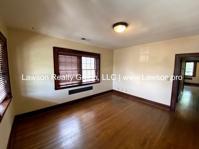 Building Photo - 343 Albemarle Ave SW