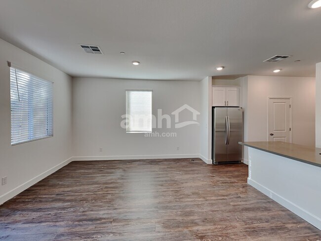 Foto del edificio - 3360 Blodwen St