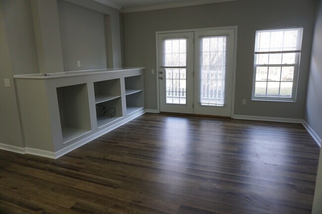 Foto del edificio - 2636 Harding Ct