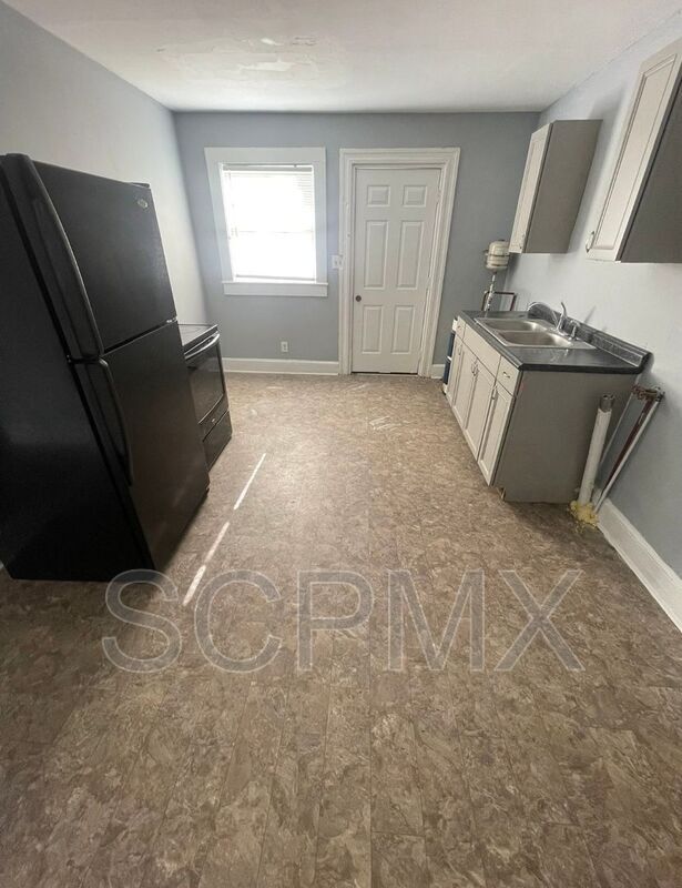 Photo - 322 Harrison St House