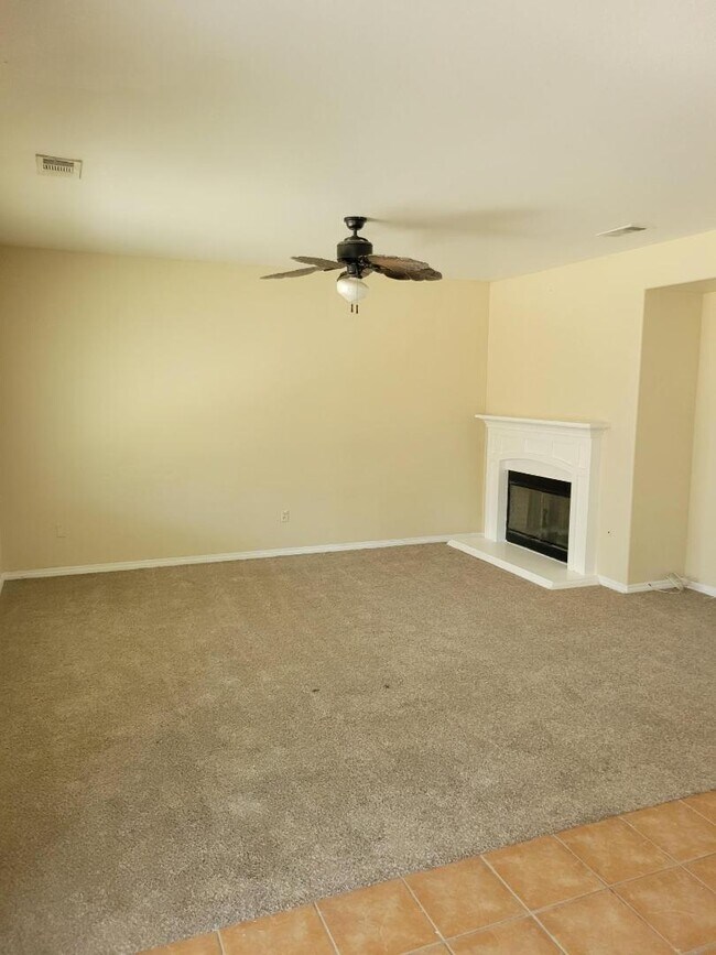 Building Photo - 44463 Buena Vista Way