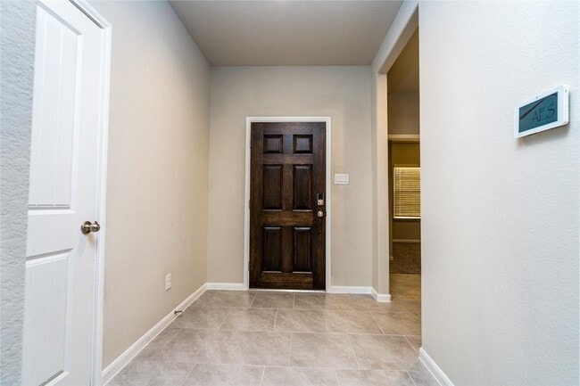 Building Photo - 5502 Pleasant Falls Dr