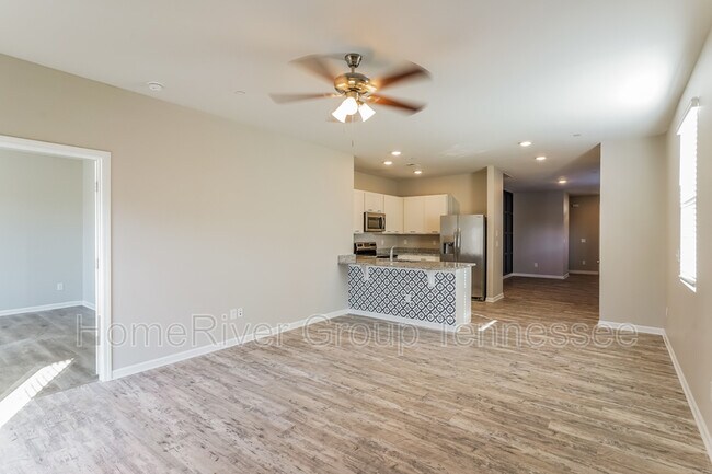 Building Photo - 345 Victory Cir