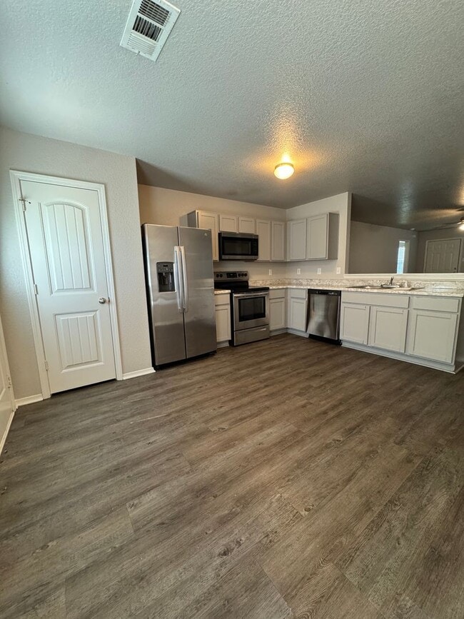 Building Photo - 3710 Keeneland Dr