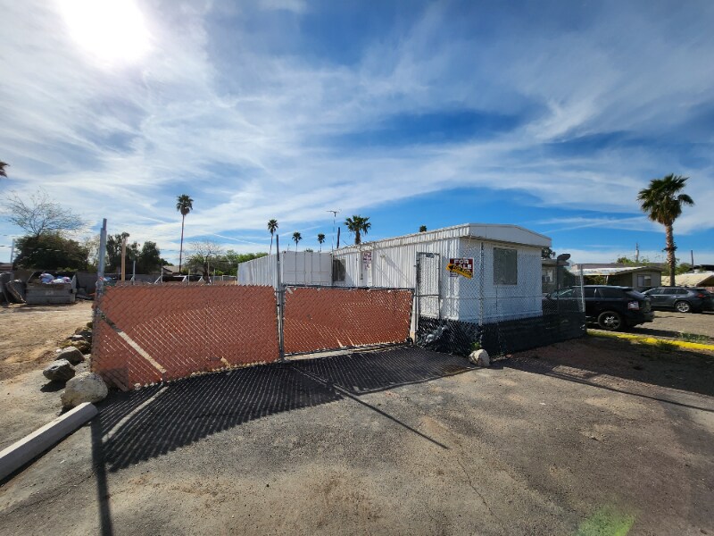 Primary Photo - 5484 N 43rd Ave