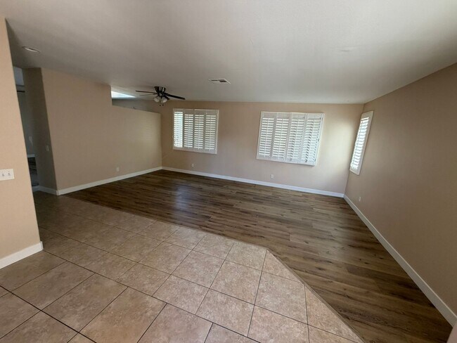 Foto del edificio - 16060 Edgewater Ln